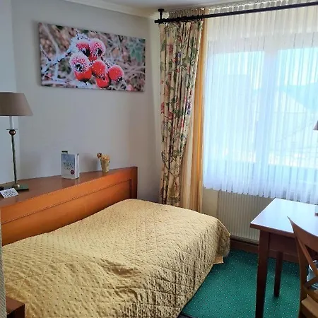 Hotel Zur Post Gmbh 3*