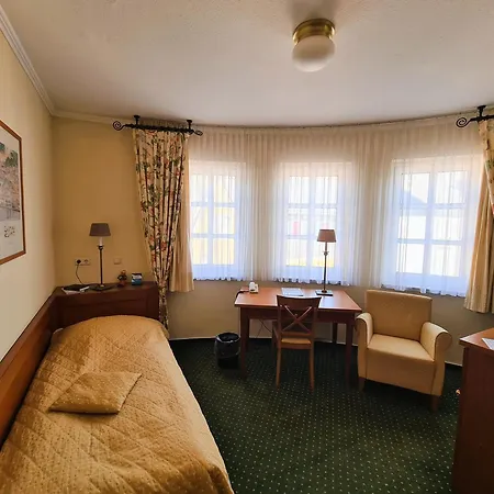 Zur Post Gmbh Otel 3*