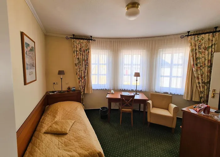 Zur Post Gmbh Otel 3*